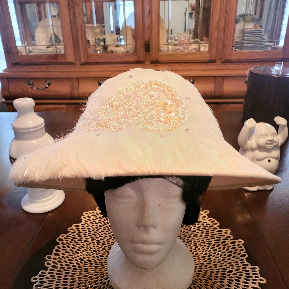 Ms Divine Hat